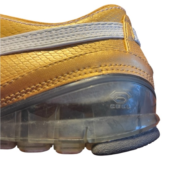 Puma | Cell Akila Leather Running Shoes - Picture 9 of 12